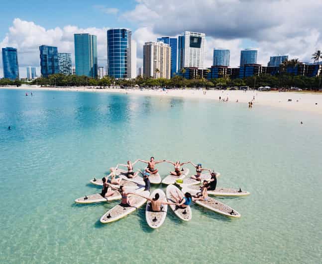 Honolulu: SUP (Standup Paddleboard) Yoga Class - Key Things I’d Plan Around