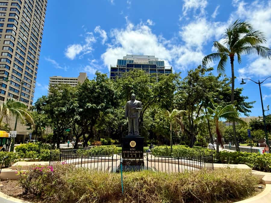 Honolulu: Waikiki Food Tour with Local Guide - Who this Honolulu Waikiki food tour fits best