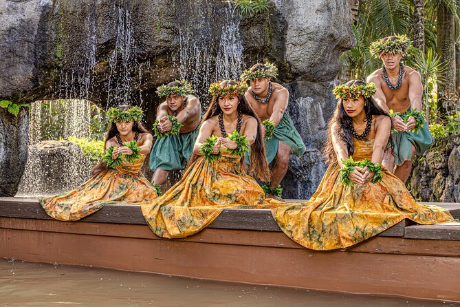 Islands of Polynesia & HA: Breath of Life Package - The Hawaiian Journey + canoe experiences: built-in variety that breaks up the day