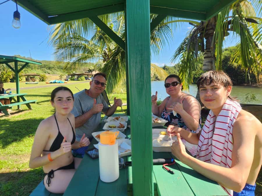 Kevo's Beach Bus - Pipeline Beach and Waimea Bay: surf drama plus realistic summer swimming
