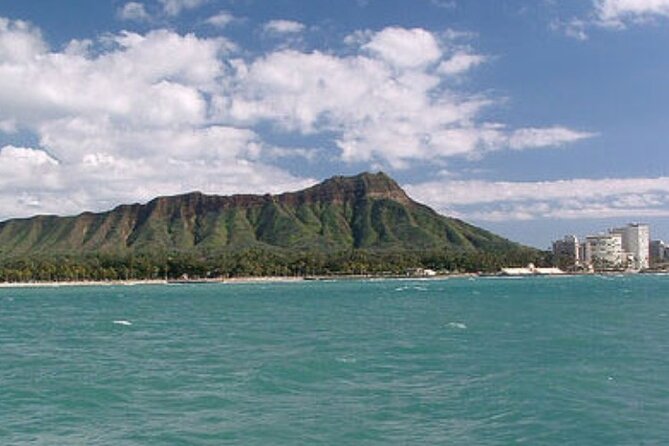 Late Breakfast Cruise in Honolulu - Breakfast on Board: Kona Coffee, Taro Bread French Toast, and Loco Moco