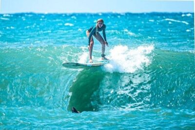 Learn to surf with a local big wave rider on the North Shore of Oahu - The first 15–20 minutes: beach safety that actually helps