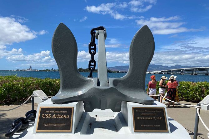 Luxury Pearl Harbor USS Arizona Memorial Small Group Tour - Guide quality: what you can hope for on the ride