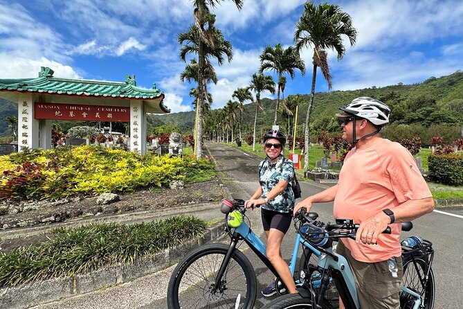 Manoa Falls-Electric Bike to Hike Experience Local meal included - Guide Kelly’s Difference: Clear Communication and Plant Talk