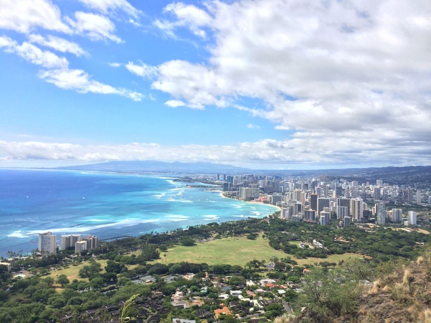 Oahu: Diamond Head Sunrise Hike with Acai Bowl and Malasada - Waikiki views at sunrise: the photo moment and the real moment