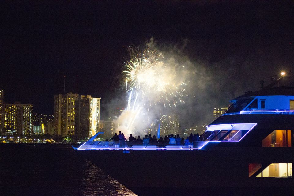 Oahu: Friday Night Fireworks Cocktail Cruise - Value Check: What $85 Really Gets You