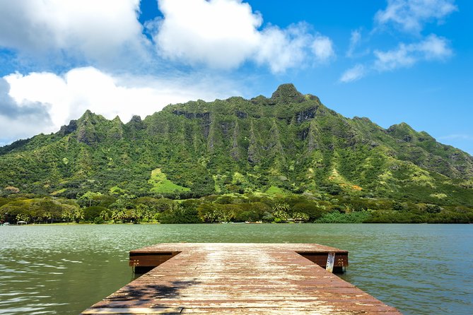 Oahu Grand Circle Island Audio Driving Tour - Waimea Valley Waterfall and Haleiwa Town: Where the Day Loosens Up