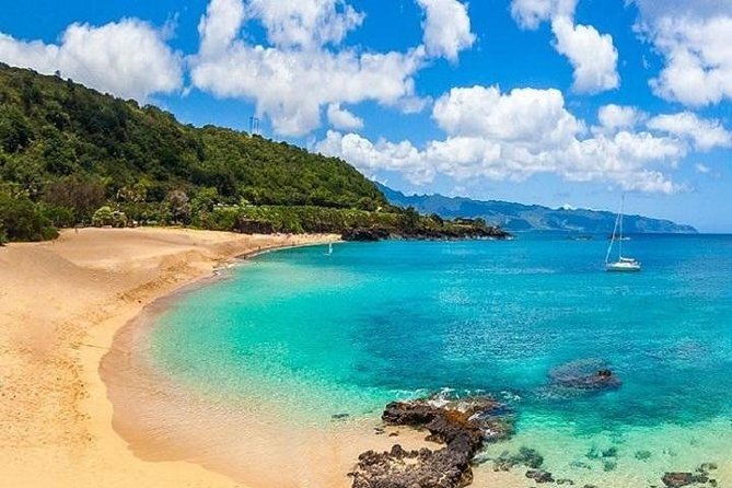 Oahu Grand Circle Island Experience from Waikiki - Halona Blowhole: Nature’s Timing Problem (But the Views Usually Deliver)
