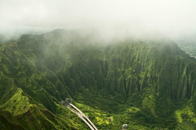 O‘ahu Highlights Private Guided Tour: Landmarks & Architecture - Aliʻiolani Hale and the Supreme Court: government buildings you can feel