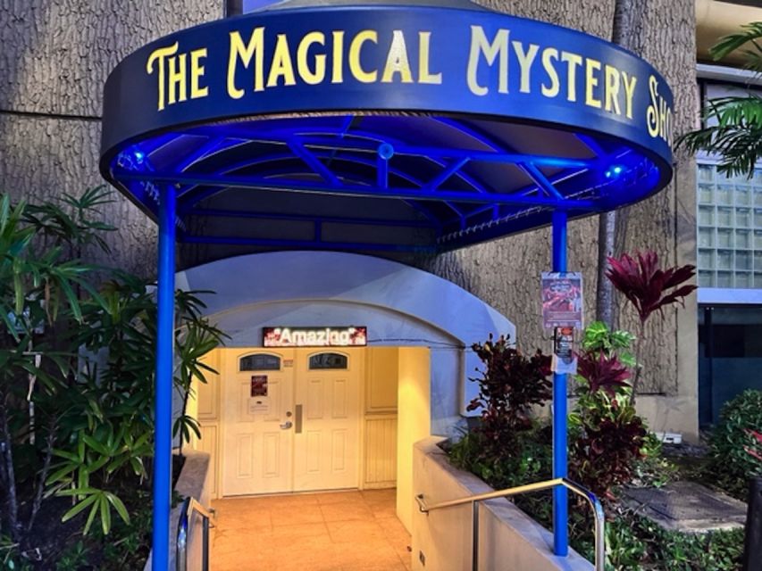 Oahu: Hilton Waikiki Beach Hotel Magical Mystery Show - Hawaiian history on stage: King Kalakaua’s England connection