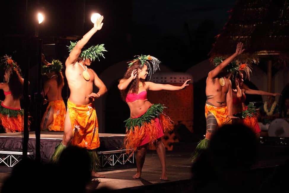 Oahu: Hilton Waikiki Starlight Luau - Rooftop staging at Hilton Hawaiian Village: where your 3-hour night happens
