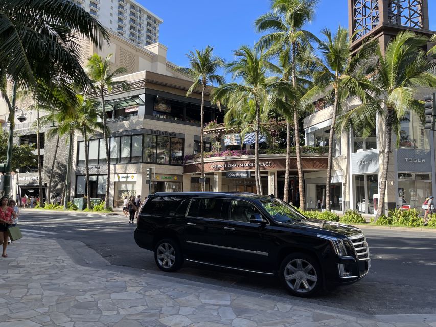 Oahu: Honolulu Airport Private by Escalade SUV - Entering Honolulu: the baggage-claim meet-and-greet flow