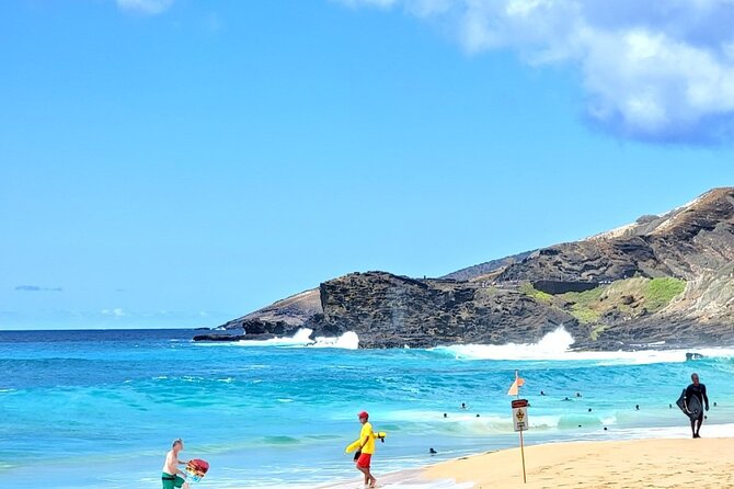 Oahu Island Sightseeing and Food Combo Tour - Tropical Farms macadamia outlet: tastings plus gift shopping that actually works