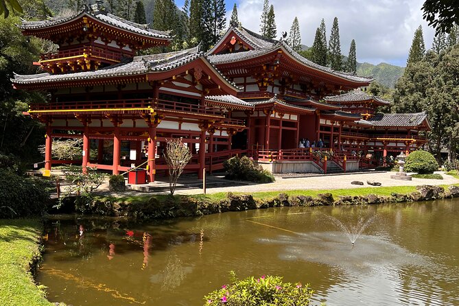 Oahu Island Tour, Dole plantation ,Northshore,VIP,PRIVATE - Byodo-in Temple and Hoʻomaluhia Botanical Garden: culture and calm