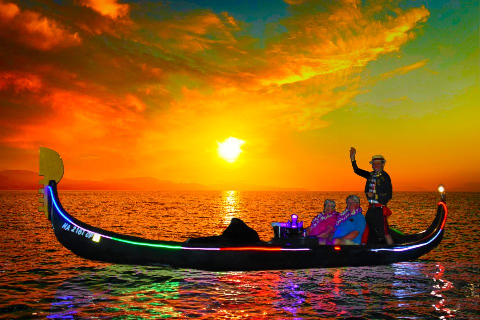 Oahu: Luxury Gondola Cruise with Drinks and Pastries - A Venetian-style gondola on Honolulu water
