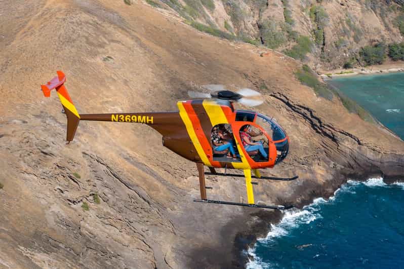 Oahu: Magnum P.I. Doors-Off Helicopter Tour - Checking In at Magnum Helicopters: Where the Show Starts