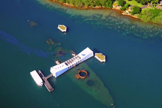 Oahu: Pearl Harbor Complete Experience Passport - Punchbowl Crater: the quiet memorial stop that changes the mood