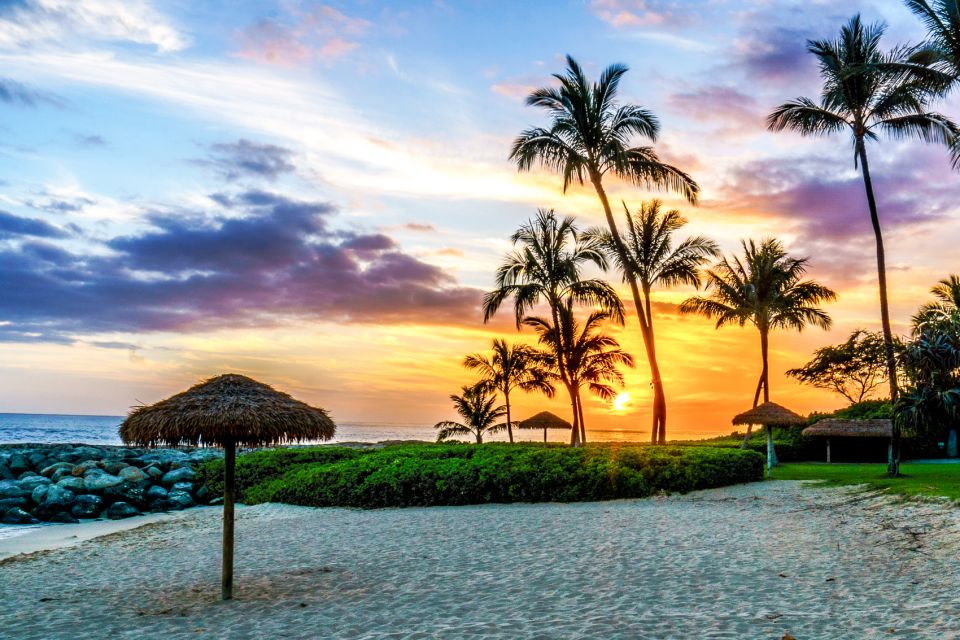 Oahu: Sunset Cruise of West Oahu with Drinks and Appetizers - What the crew vibe means for your night