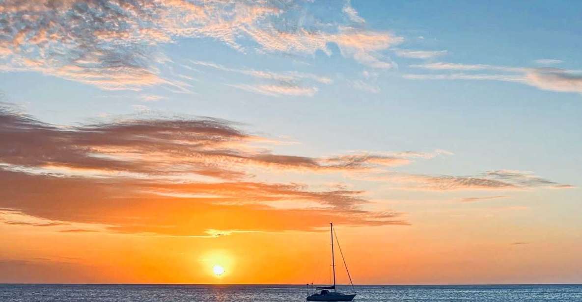 Oahu: Sunset sailing in small intimate groups - Meeting at Ala Wai Boat Harbor Slip 429 and Boarding The Universe