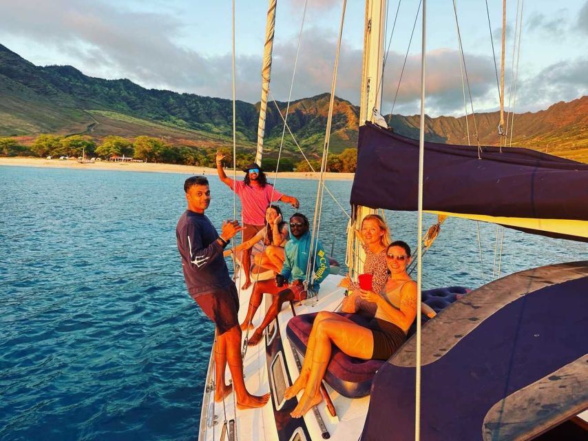 Oahu: Sunset sailing in small intimate groups - Who This Oahu Sunset Sail Is Best For