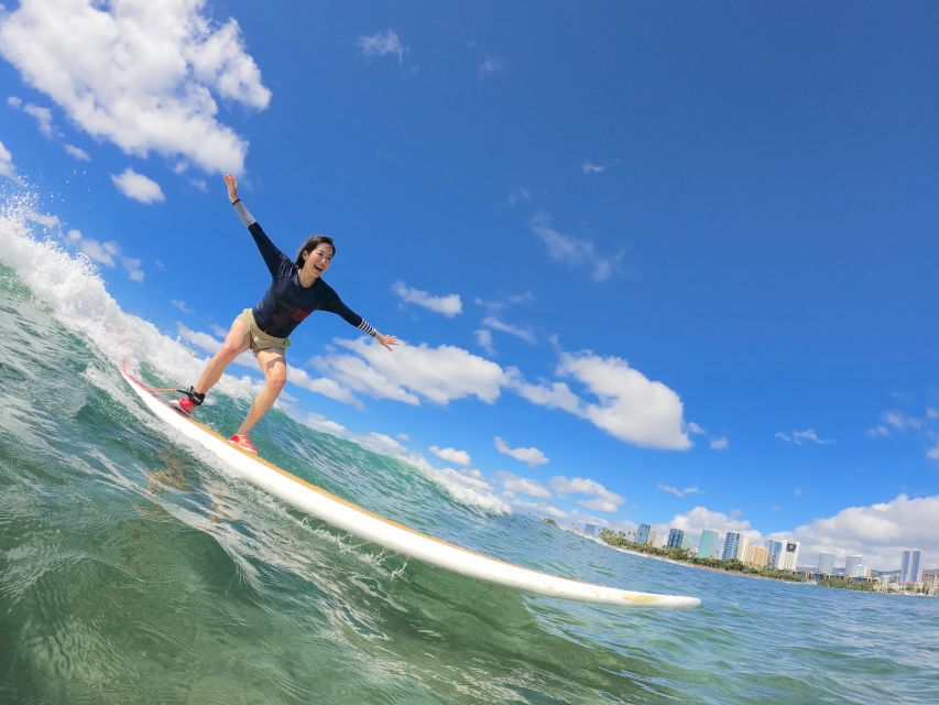 Oahu: Surfing Lessons for 2 People - What happens on dry land (20–30 minutes) and how it helps you stand up