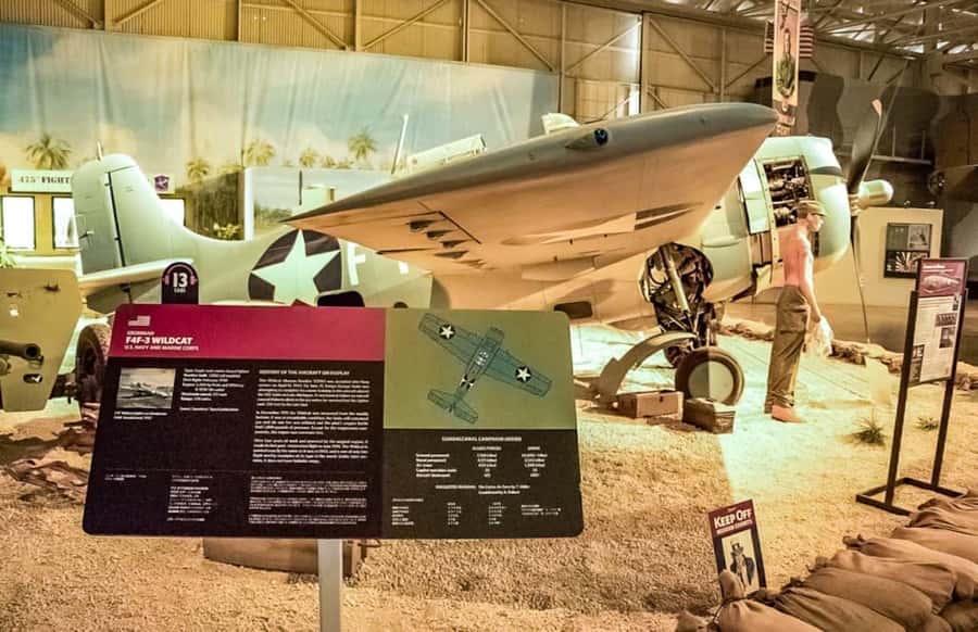 Oahu: The Complete Pearl Harbor Ticket - USS Bowfin and the Pearl Harbor Aviation Museum: the Pacific fight beyond the main battleships