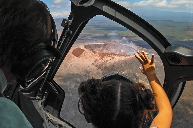 Oahu to Big Island : Big Island Volcano Helicopter Tour & Hilo 1 Day Tour - Guides Make or Break the Day (and You’ll Notice)