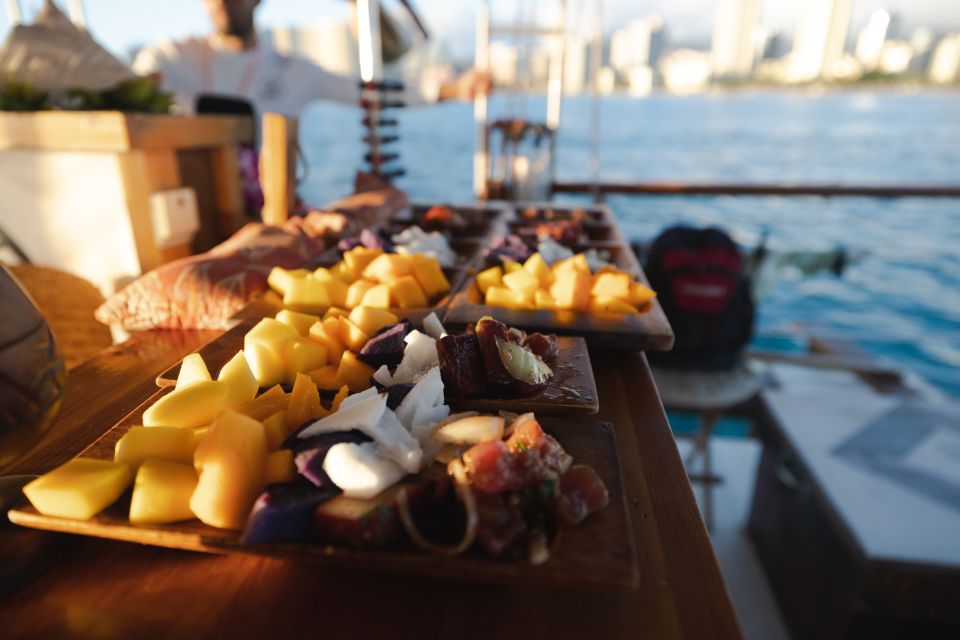 Oahu: Traditional Canoe Sunset Cruise with Dinner - Boarding With an Oli Chant and Sailing Toward Diamond Head