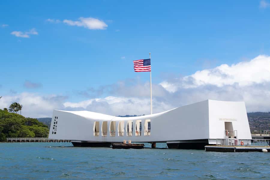 Oahu: USS Arizona Memorial and City Highlights Tour - Boat Ride and Documentary Film: How the Visitor Center Sets the Tone