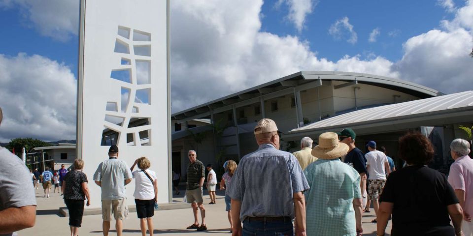Oahu: USS Arizona Memorial Deluxe Tour - What makes the USS Arizona Memorial Deluxe Tour different