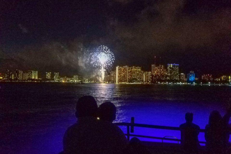 Oahu: Waikiki BYOB Friday Night Fireworks Cruise - Key things I’d clock before you board