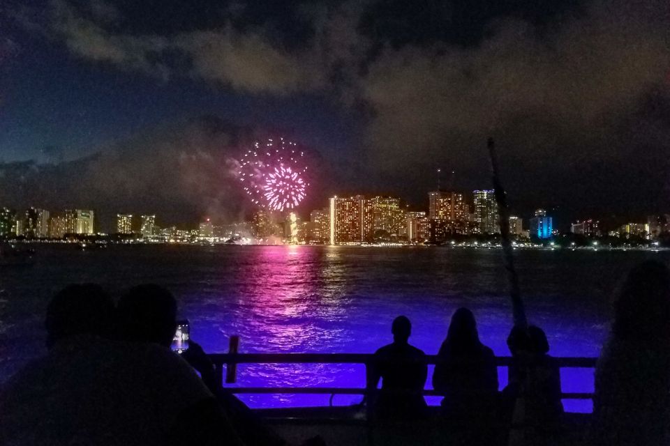 Oahu: Waikiki BYOB Friday Night Fireworks Cruise - Fireworks from the water: why the angle matters