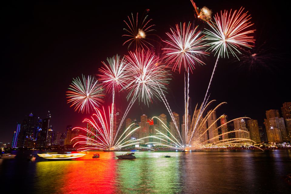 Oahu: Waikiki Fireworks Boat Cruise from Oahu - From 1025 Ala Moana Blvd: Getting Set for a Smooth Departure