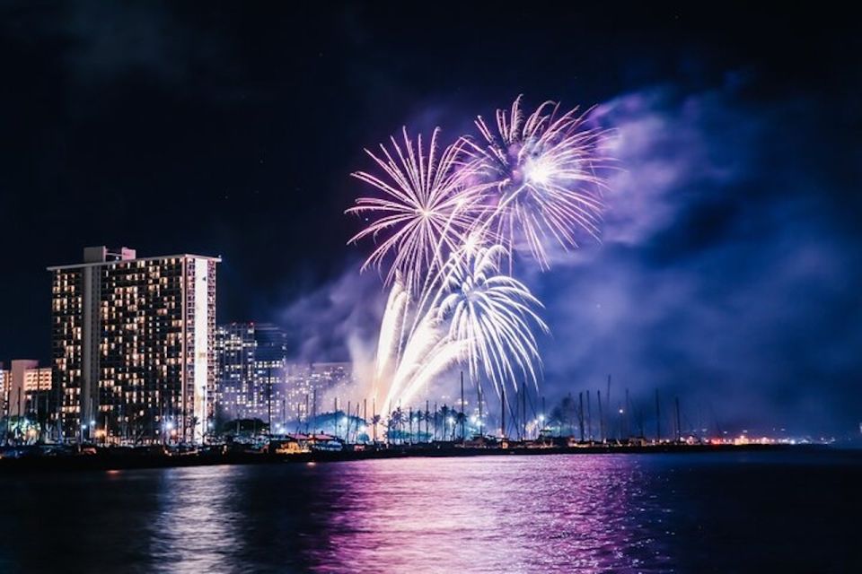 Oahu: Waikiki Friday Night Fireworks Catamaran (Wahine Koa) - Price and Value: Is $84 for Two Hours Reasonable?