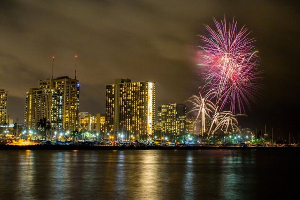 Oahu: Waikiki Friday Night Fireworks Catamaran (Wahine Koa) - The 2-Hour Flow: How Your Evening Typically Plays Out