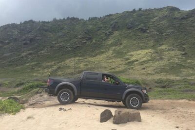 Off-Road Adventure Tour on Oahu's North Shore - Stop 1 on the North Shore: off-roading plus real shoreline time