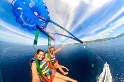 Parasailing in Waikiki from Oahu Hawaii - Getting There: The Ala Moana Meeting Point Makes It Easy