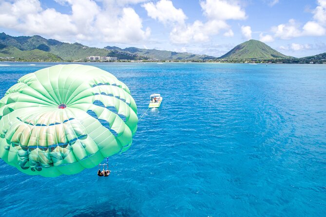 Parasailing on Maunalua Bay- Oahu's off Waikiki Playground - Six to eight minutes of tandem parasailing: what the flight feels like