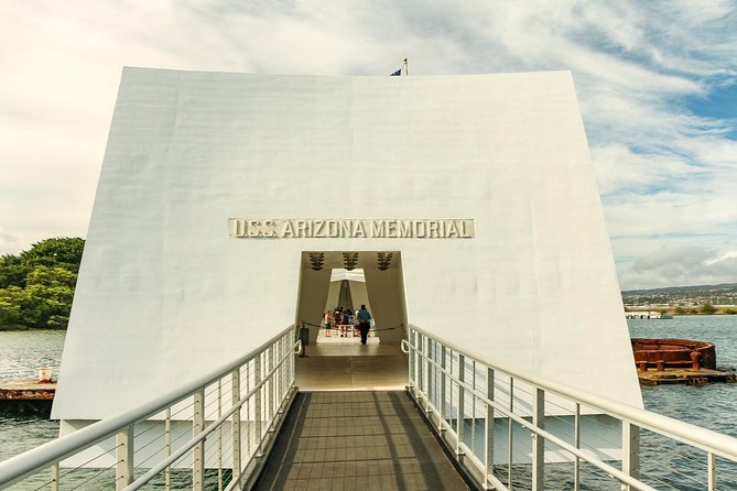 Pearl Harbor: Arizona & Missouri Battleship Tour From Maui, Big Island & Kauai - Punchbowl Pass-By, Honolulu Overlook, and Drive-By Landmarks