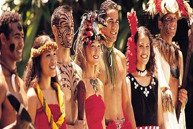 Pearl Harbor + Dole Plantation + Polynesian Center from Waikiki - The scenic drive: Koolau views and the outlooks that justify the bus