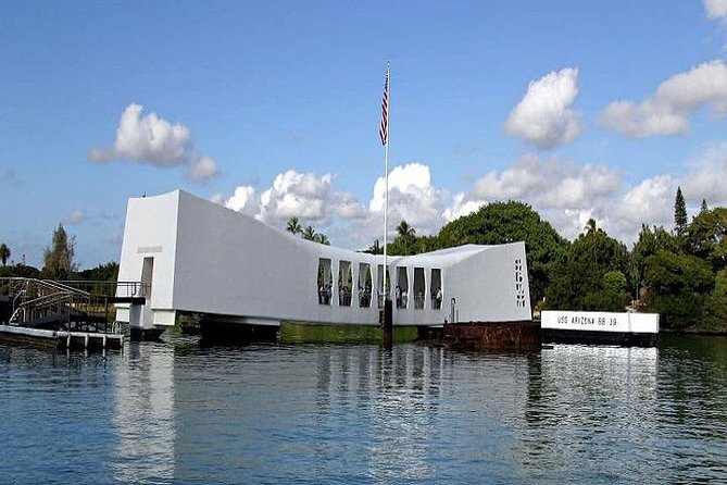 Pearl Harbor + Dole Plantation + Polynesian Center from Waikiki - Guides and pacing: why small-group days feel different