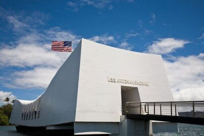Pearl Harbor, National Memorial Cemetery and Honolulu City Tour - Pearl Harbor start: setting expectations before you reach the water