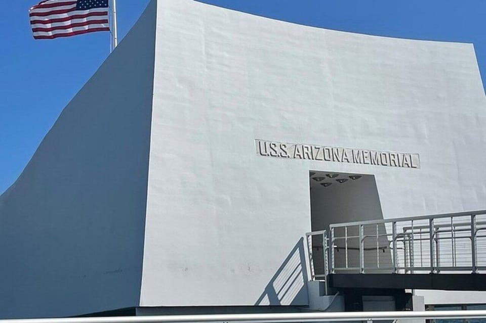 Pearl Harbor Passport: A Complete Experience - USS Arizona Memorial: The Moment Everyone Talks About