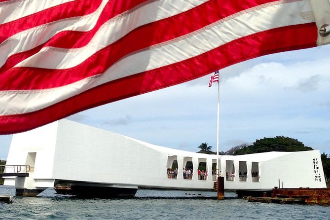 Pearl Harbor Tour Arizona Memorial and USS Bowfin - Arizona Memorial: Standing Over the Sunken USS Arizona