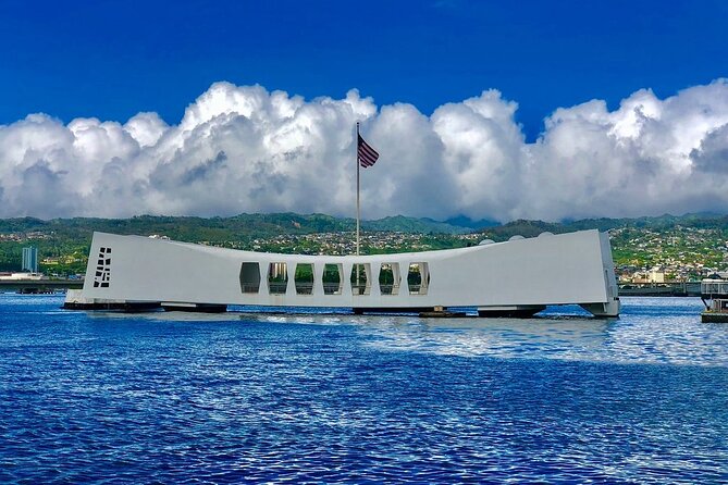 Pearl Harbor Tour with USS Arizona & Missouri Battleship - Downtown Honolulu drive: Chinatown, historic buildings, and photo stops