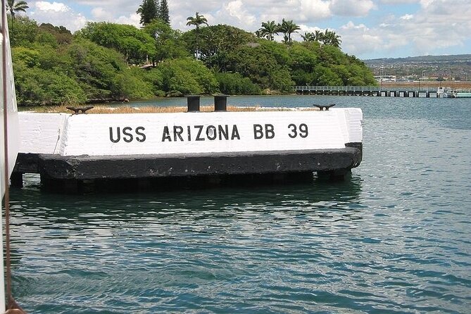 Pearl Harbor USS Arizona and USS Missouri "Private" - The Guide Factor: What Great Narration Changes