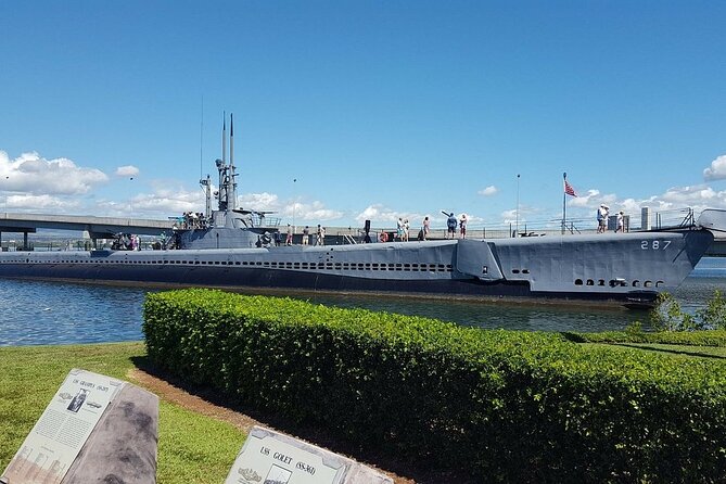 Pearl Harbor USS Arizona & Bowfin Submarine - WWII context at the visitors center: how the narration connects