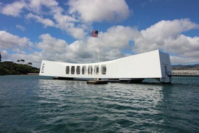 Pearl Harbor USS Arizona & Bowfin Submarine - USS Arizona Memorial: the boat ride and the visitor flow