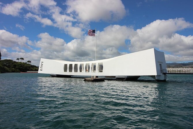 Pearl Harbor USS Arizona & Bowfin Submarine - USS Arizona Memorial: the boat ride and the visitor flow