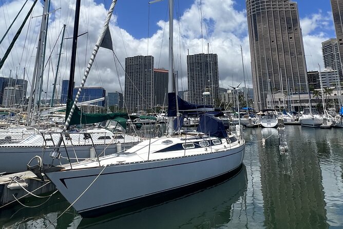 Private 5Hrs Island Tour with 2Hrs Sail and Snorkel with Turtles - Tantalus Lookout in Puu Ualakaa State Park: Final Views Over Honolulu